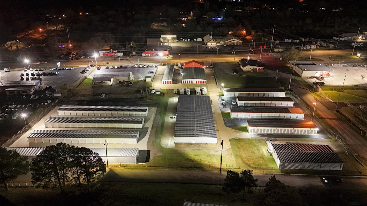 U-Lock-It Poteau evening aerial view 7
