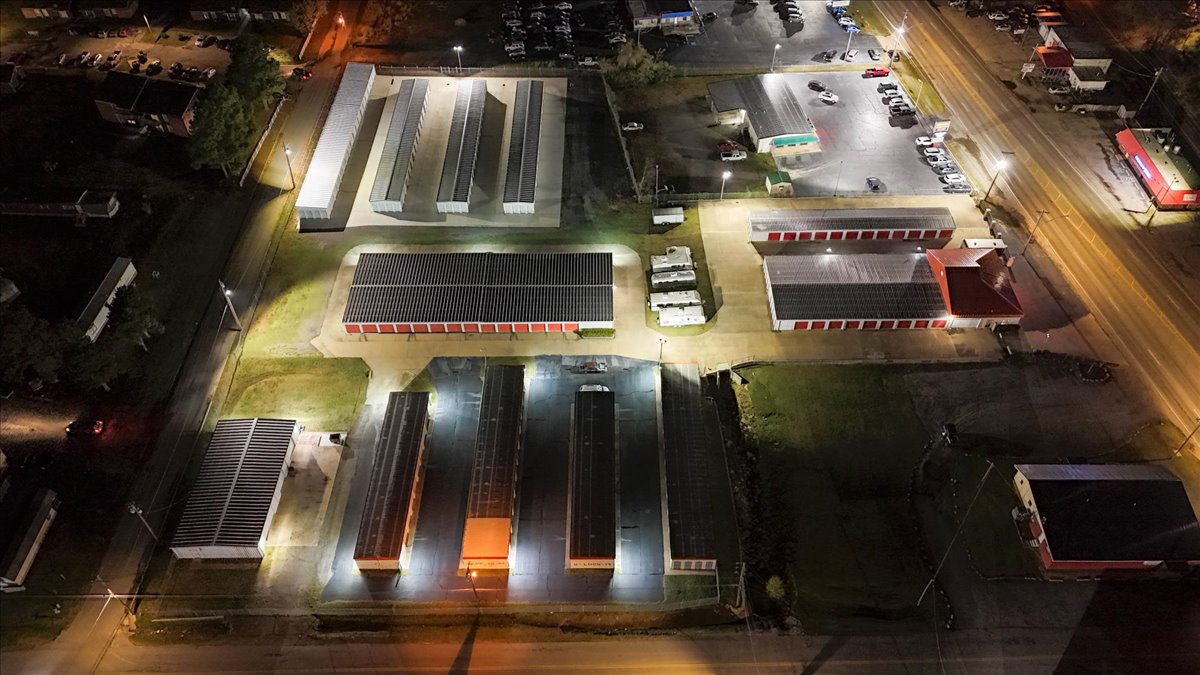 U-Lock-It Poteau evening aerial view 10
