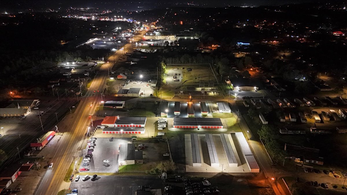 U-Lock-It Poteau evening aerial view 11